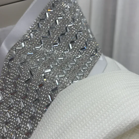 טלית יוקרתית לחתן דגם "קריסטל אור"