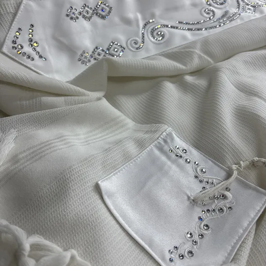 טלית סברובסקי יוקרתית דגם "הידורים"