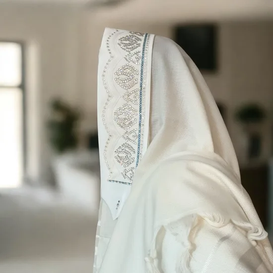 טלית סברובסקי יוקרתית לחתן דגם "כתר"