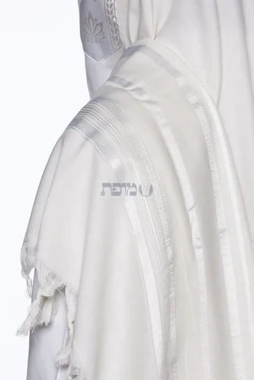 טלית צמר לחתן מהודרת דגם "ישתבח" לבן