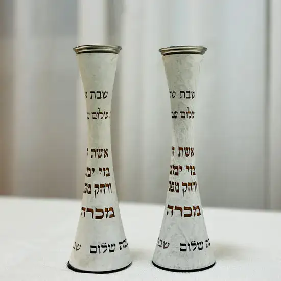 פמוטים מאבן, בעיצוב יוקרתי, אשת חייל.