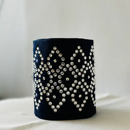 עטרה יוקרתית לטלית משובצת אבני סברובסקי SWAROVSKI דגם "נזר"