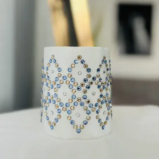 עטרה יוקרתית לטלית משובצת אבני סברובסקי SWAROVSKI דגם "נזר"