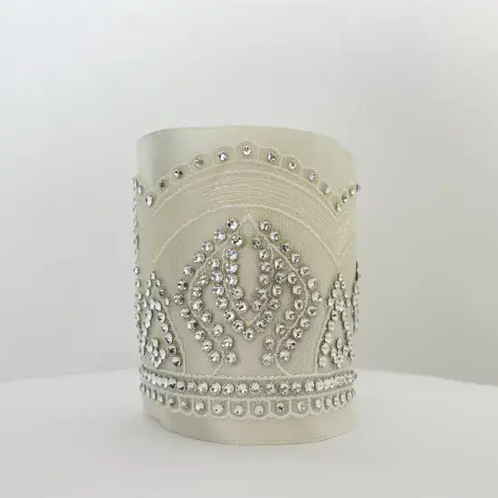 עטרה יוקרתית לטלית משובצ אבני סברובסקי SWAROVSKI דגם "כתר"